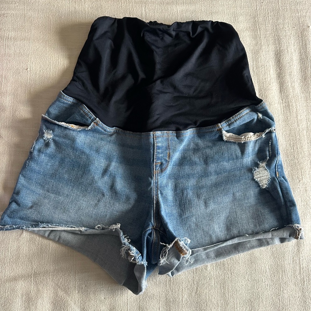 Isabel Midi Short (Maternity) by Ingrid & Isabel